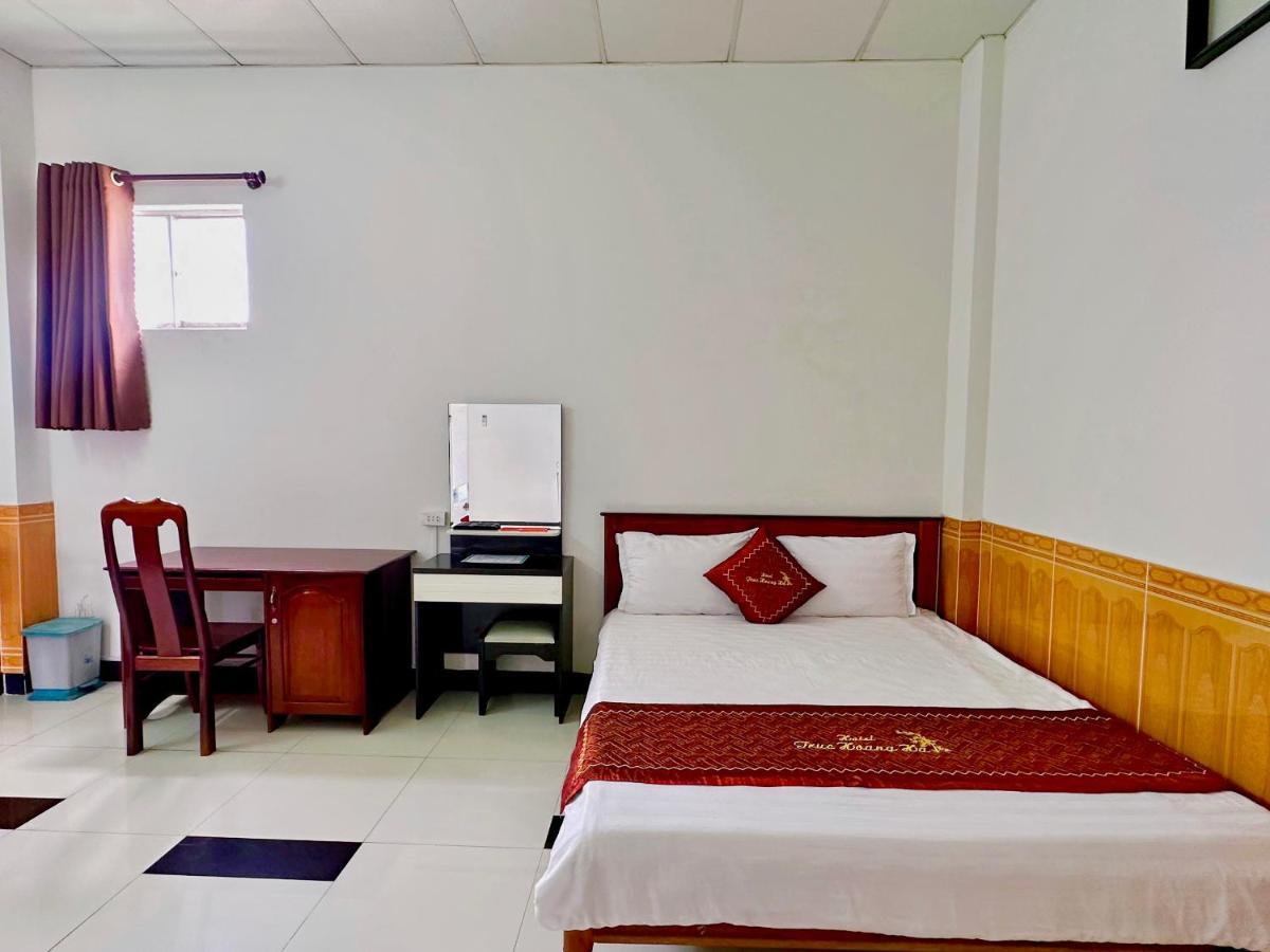 Truc Hoang Ha Hotel Kon Tum Buitenkant foto