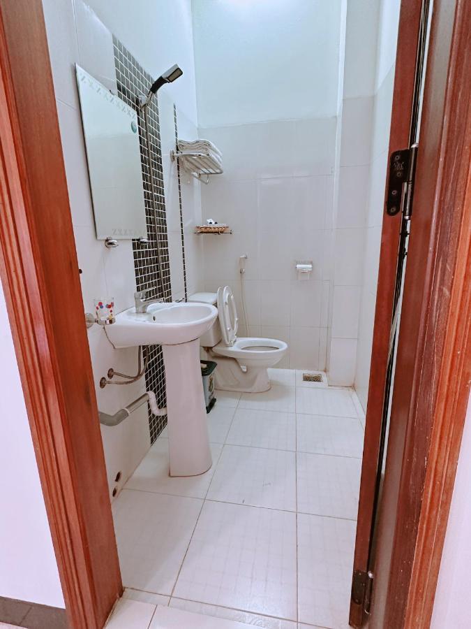 Truc Hoang Ha Hotel Kon Tum Buitenkant foto