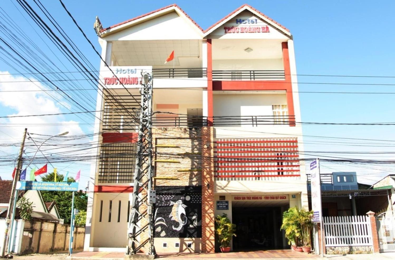Truc Hoang Ha Hotel Kon Tum Buitenkant foto